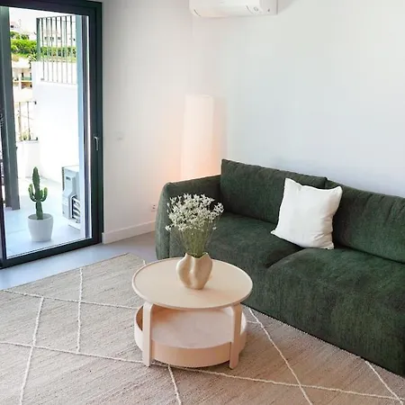Apartament Modern Oasis With Sunlit Patio In Carvoeira