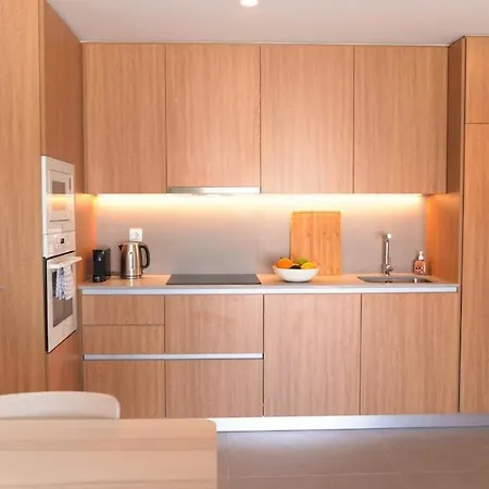 Modern Oasis With Sunlit Patio In Apartament *
